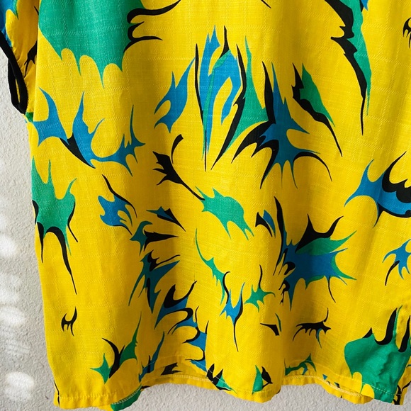 Retro 90's Style Vibrant Yellow Green Abstract Top - Picture 4 of 9